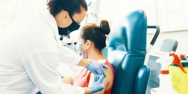 Medicago aims for mid-2021 for its anti-COVID vaccine