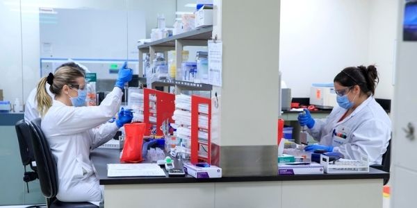 Branle-bas dans les usines de vaccins